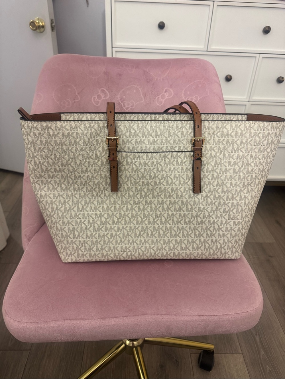 Michael Kors Beige Signature Tote with Brown Trim and Gold Charm - Picture 2 of 6